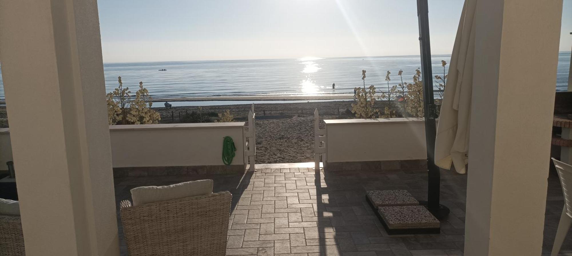 The Suite On The Beach Torvaianica Exterior foto