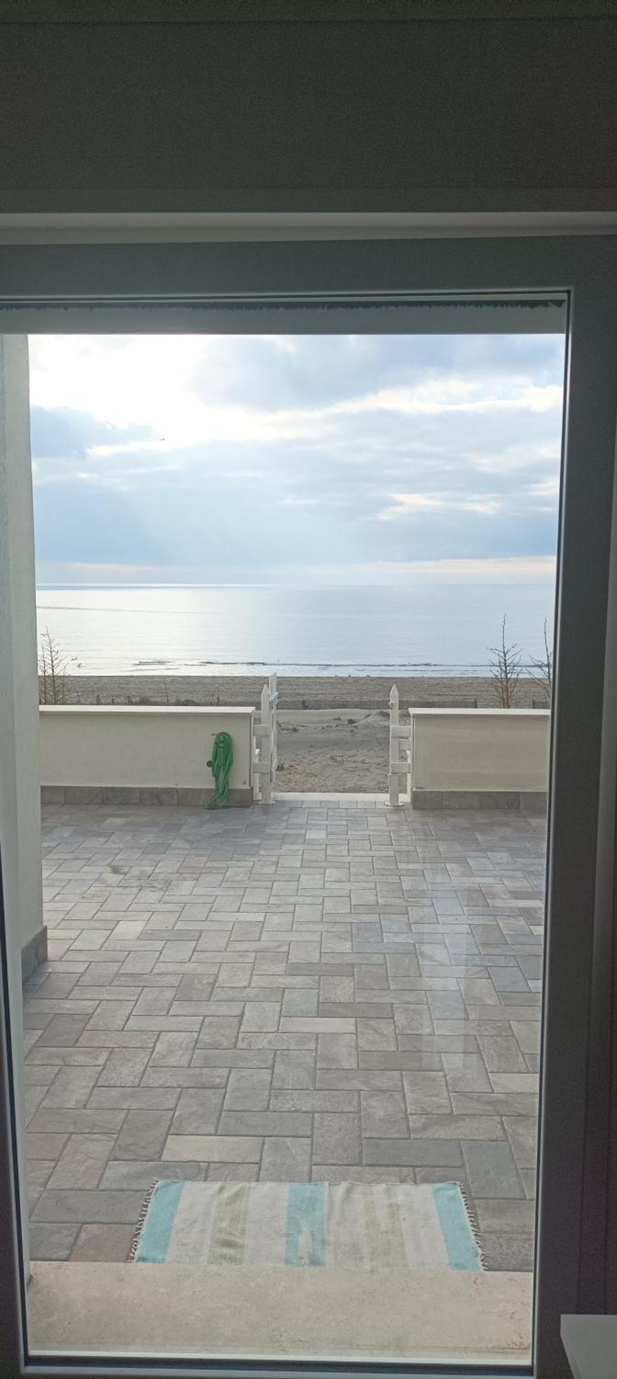 The Suite On The Beach Torvaianica Exterior foto