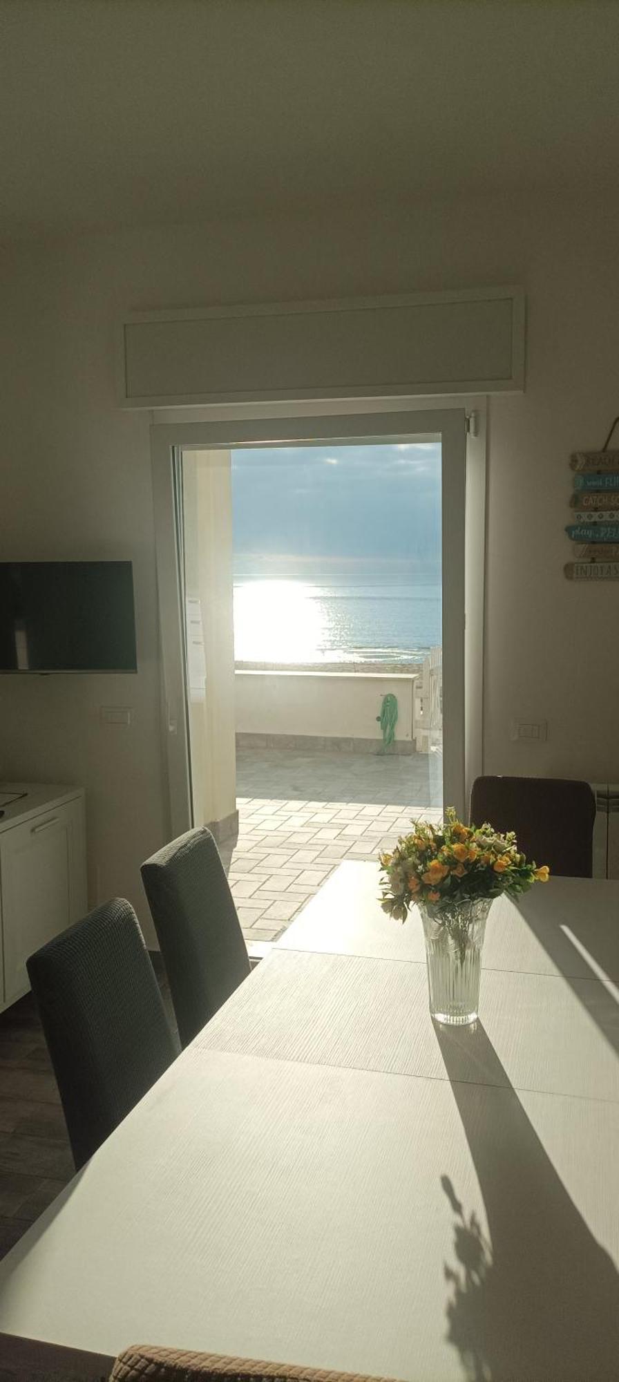 The Suite On The Beach Torvaianica Exterior foto